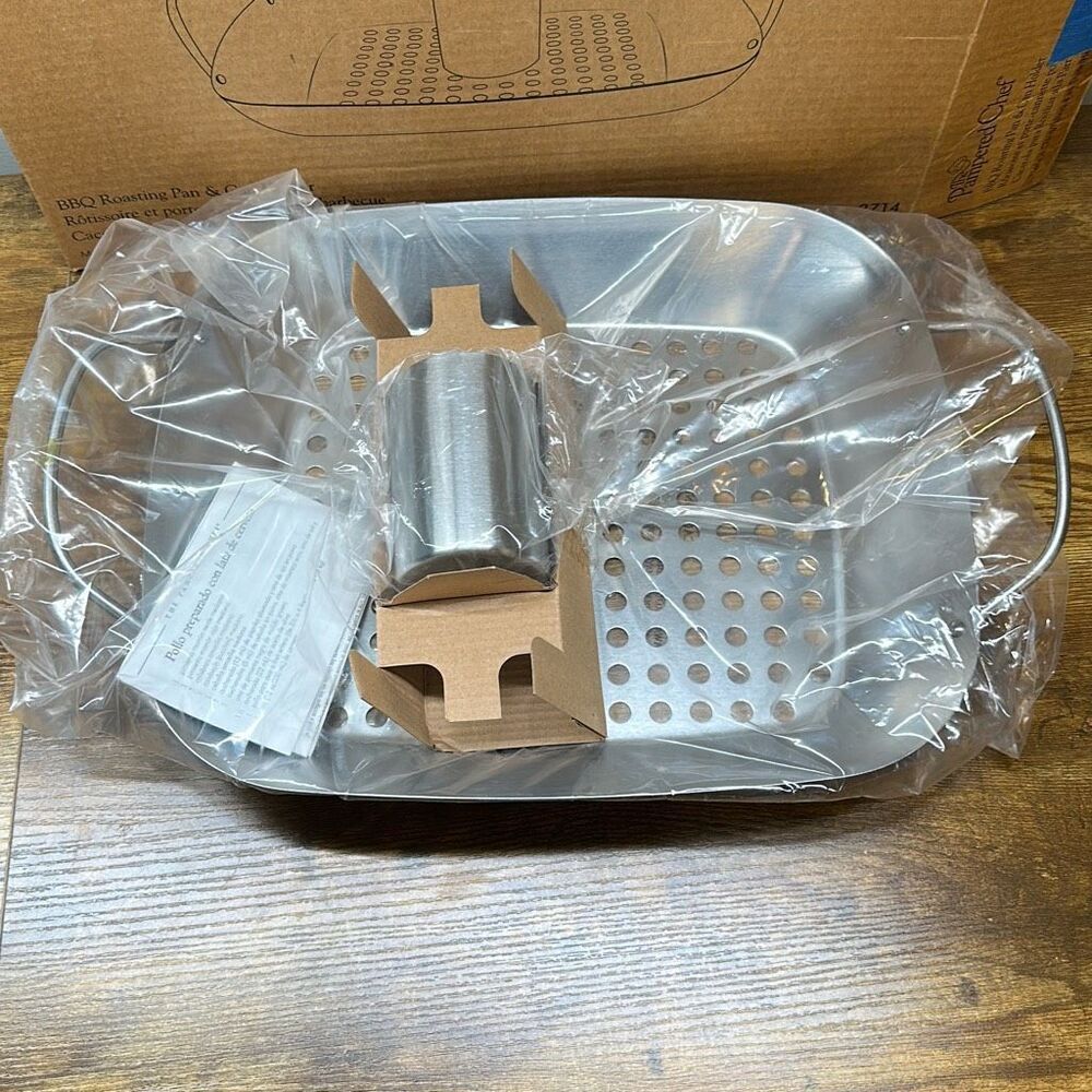 Pampered Chef BBQ Roasting Pan & Can Holder #2714 Discontinued NEW‎ in Box